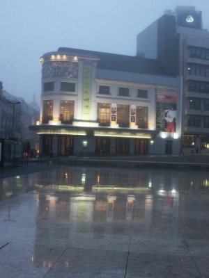 The Durutti Column live at Teatro Rivoli, Porto, Portugal 24 January 2004; exterior of the theatre at night